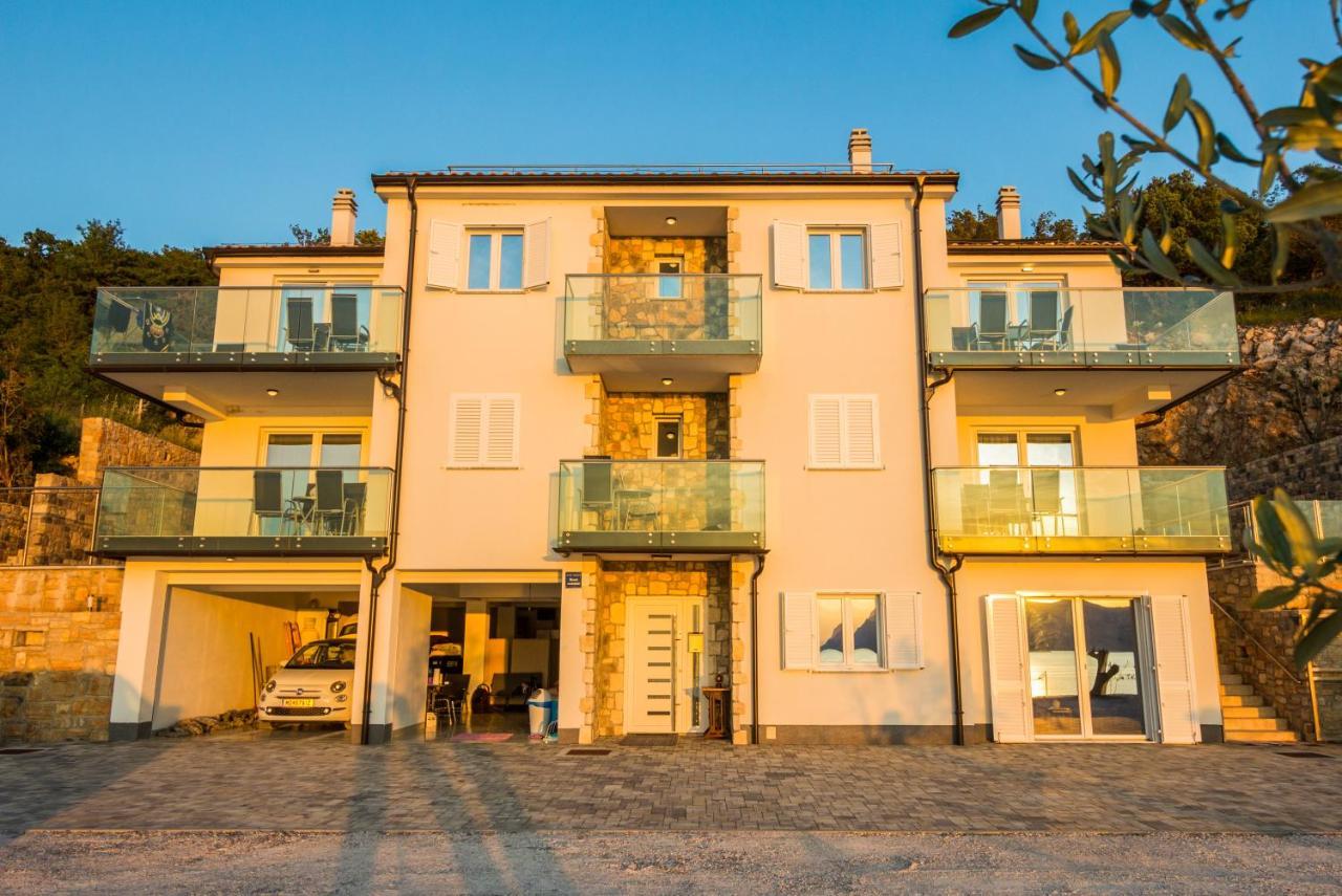 2Bfree Apartments Stinica Buitenkant foto