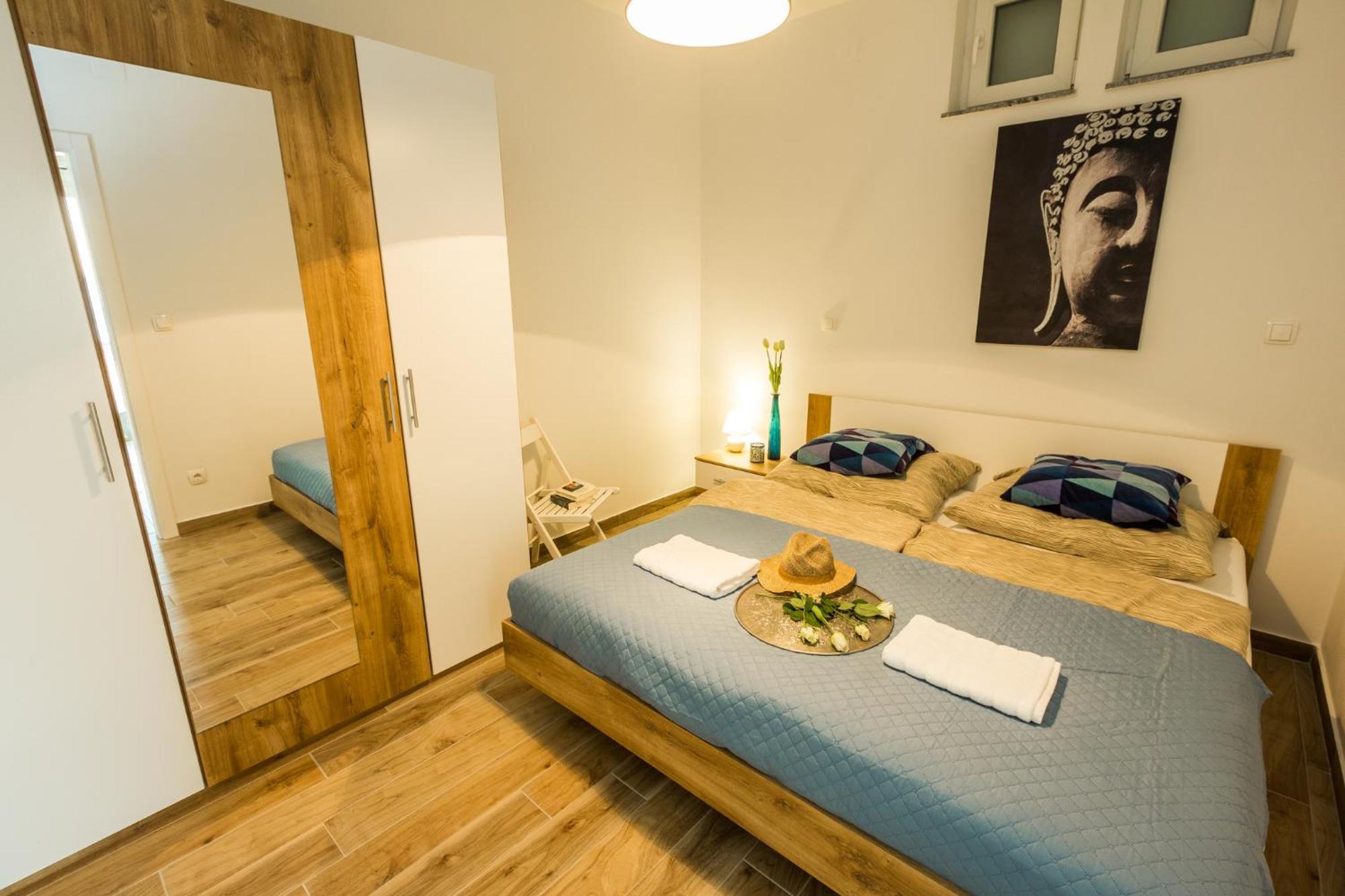 2Bfree Apartments Stinica Buitenkant foto