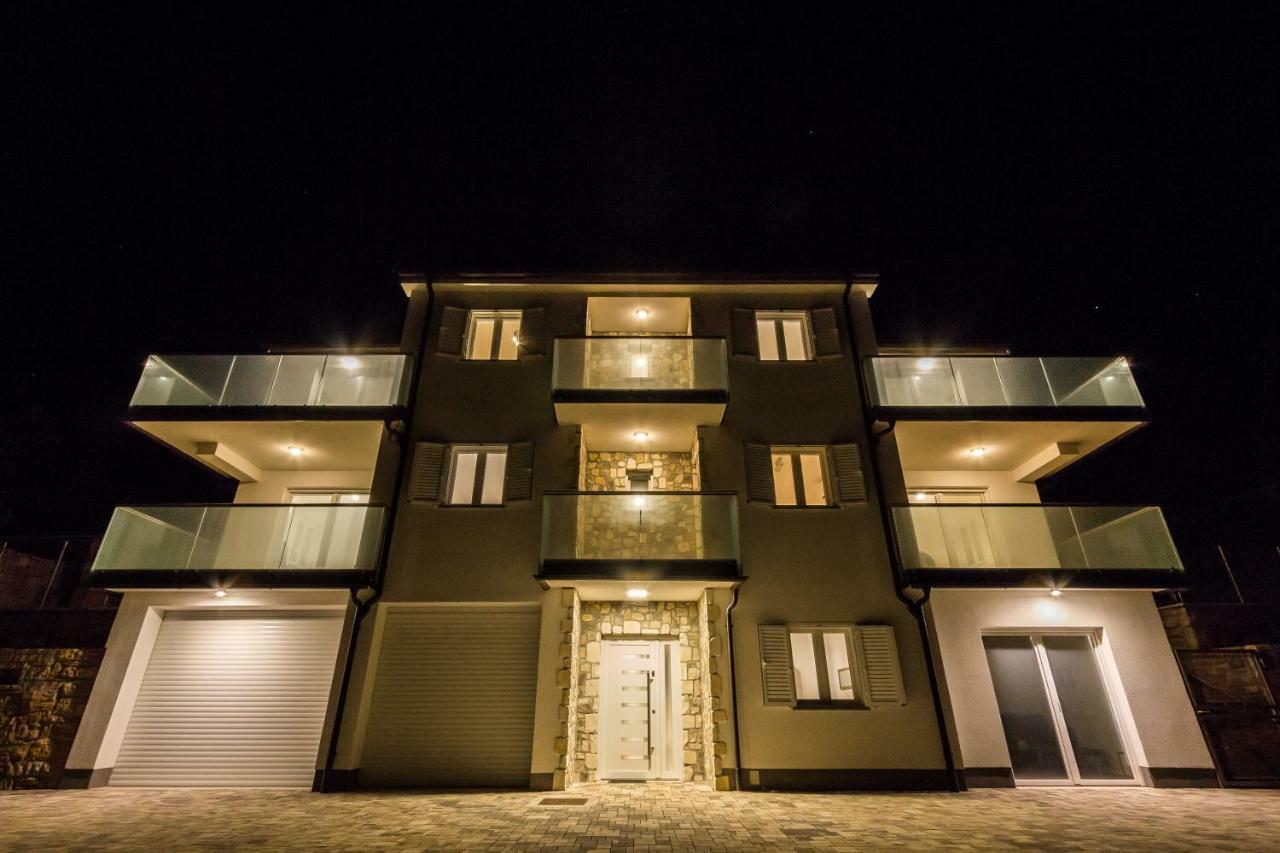 2Bfree Apartments Stinica Buitenkant foto
