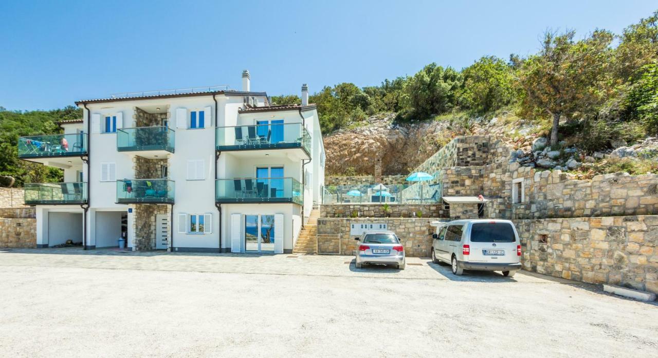 2Bfree Apartments Stinica Buitenkant foto